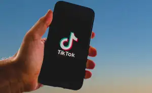 Tik V Oku